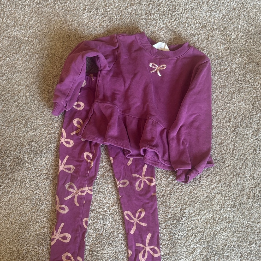 Girls H&M sweatshirt and leggings set